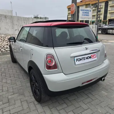 MINI 3 Portas 2011 - 11850 EUR, 158400 km - AUTO.MOTO.pt - 158400km - foto 16 de 24