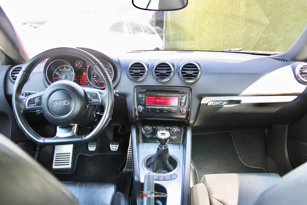 Audi TT Coupé 2006 - 17400 EUR, 74000 km - 74000km - foto 17 de 24