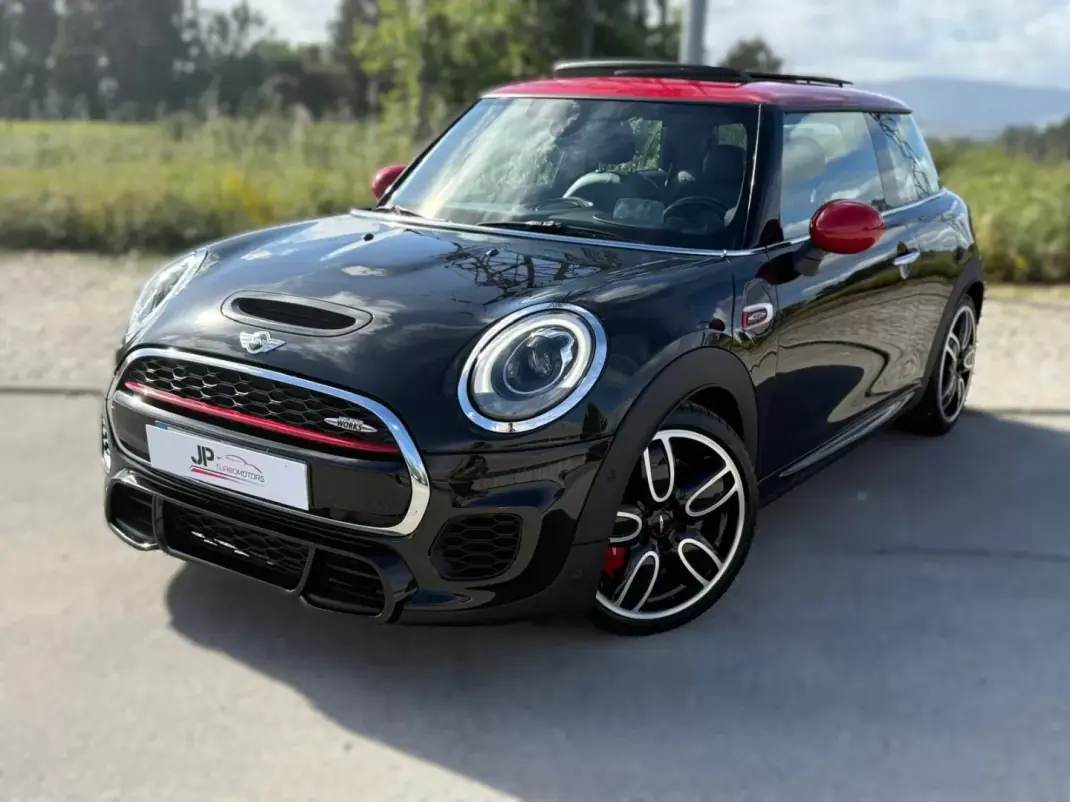 MINI John Cooper Works 2018 - 27900 EUR, 51250 km - AUTO.MOTO.pt - 51250km - foto 1 de 28