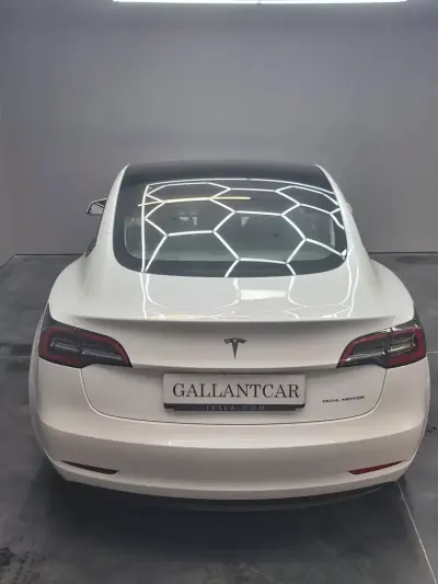 Tesla Model 3 2022 - 30800 EUR, 94100 km - 94100km - foto 9 de 15