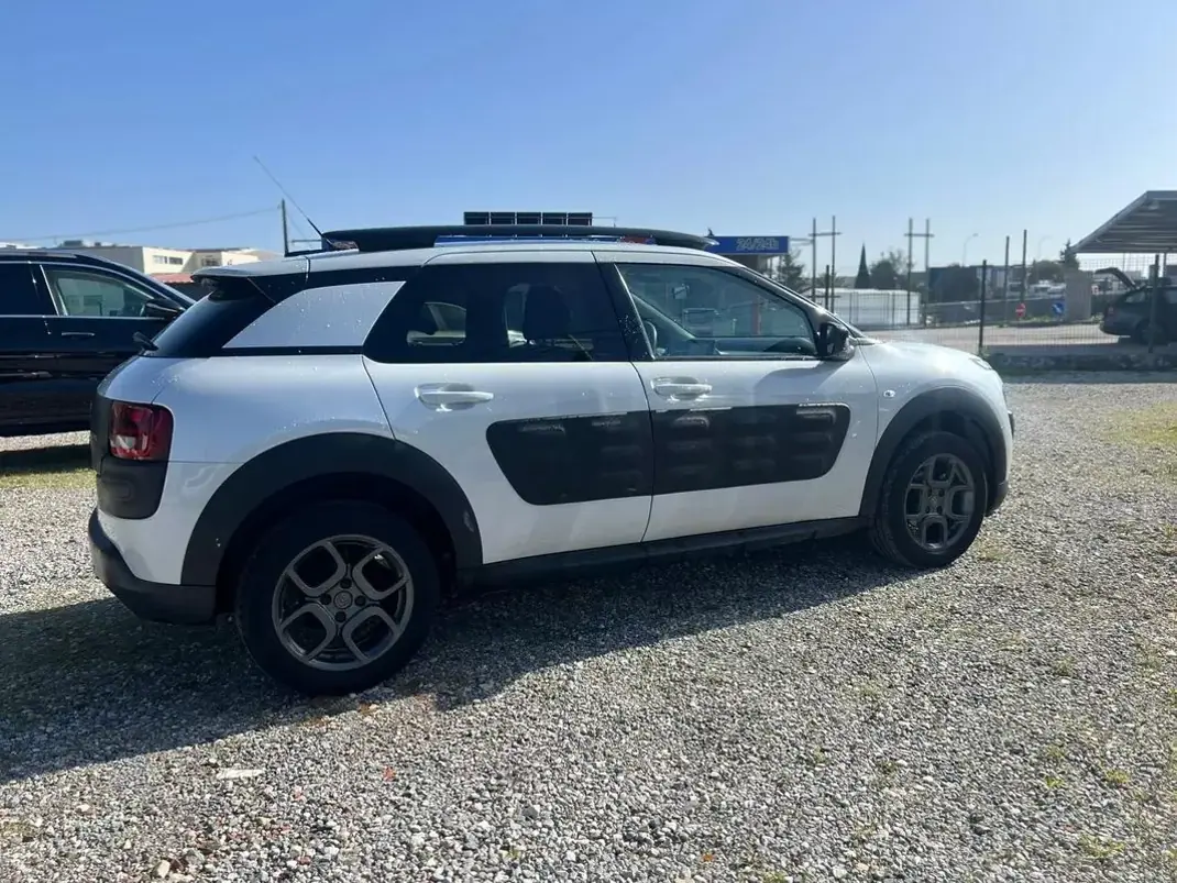 Citroën C4 Cactus 2017 - 10900 EUR, 69000 km - AUTO.MOTO.pt - 69000km - foto 16 de 16