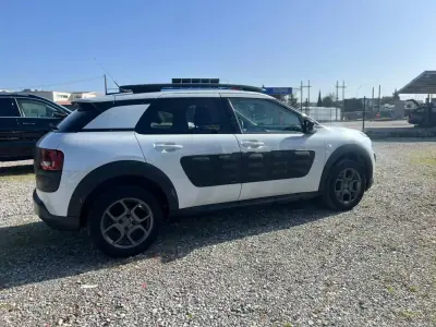 Citroën C4 Cactus 2017 - 10900 EUR, 69000 km - AUTO.MOTO.pt - 69000km - foto 16 de 16