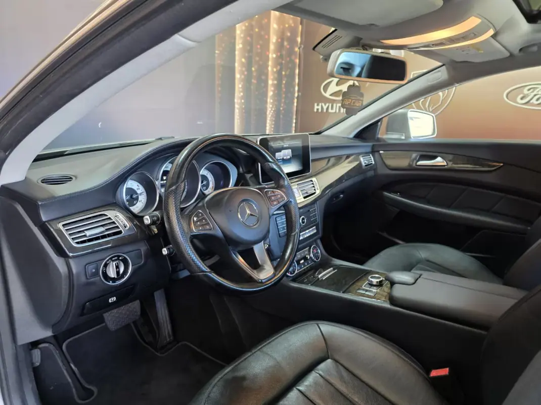 Mercedes-Benz CLS 350 2015 - 27900 EUR, 192000 km - AUTO.MOTO.pt - 192000km - foto 4 de 16