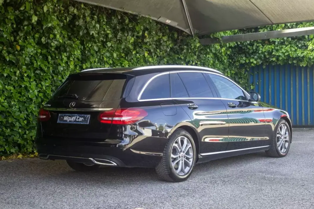 Mercedes-Benz C 220 2017 - 23900 EUR, 125000 km - AUTO.MOTO.pt - 125000km - foto 8 de 16