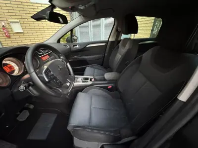 Citroën C4 2012 — photo 3 of 16