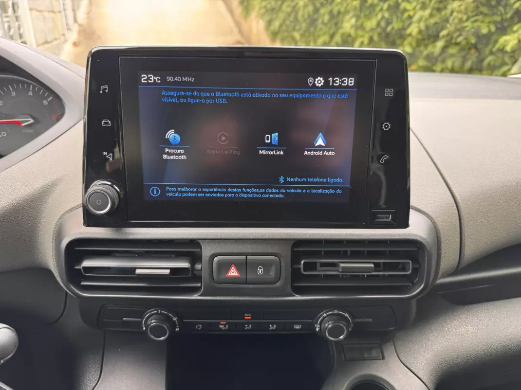 Peugeot Rifter 2019 - 18750 EUR, 92579 km - AUTO.MOTO.pt - 92579km - foto 16 de 22
