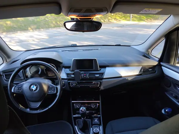 BMW 216 Gran Tourer 2019 - 7250 EUR, 302000 km - AUTO.MOTO.pt - 302000km - foto 17 de 20