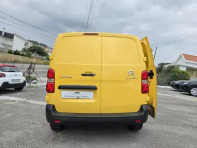Citroën Jumpy 2019 - 15900 EUR, 122000 km - AUTO.MOTO.pt - 122000km - foto 28 de 60