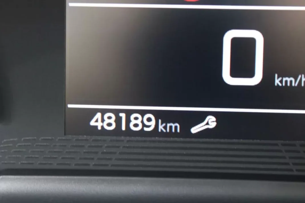 Peugeot 2008 2021 - 18700 EUR, 48176 km - AUTO.MOTO.pt - 48176km - foto 28 de 32