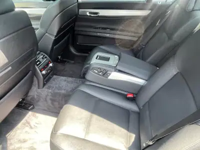 BMW 750 2010 - 33000 EUR, 73000 km - AUTO.MOTO.pt - 73000km - foto 18 de 18