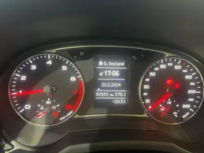 Audi A1 Sportback 2018 - 15750 EUR, 80000 km - AUTO.MOTO.pt - 80000km - foto 39 de 48