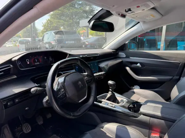 Peugeot 508 SW 2019 - 16900 EUR, 153000 km - AUTO.MOTO.pt - 153000km - foto 9 de 15