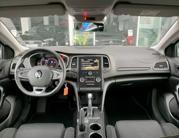 Renault Mégane Sport Tourer 2019 - 16900 EUR, 95084 km - AUTO.MOTO.pt - 95084km - foto 11 de 19