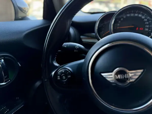MINI Cooper 2016 - 12950 EUR, 123000 km - 123000km - foto 19 de 27