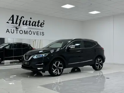 Nissan Qashqai 2017 - 16890 EUR, 117000 km - AUTO.MOTO.pt - 117000km - foto 2 de 40