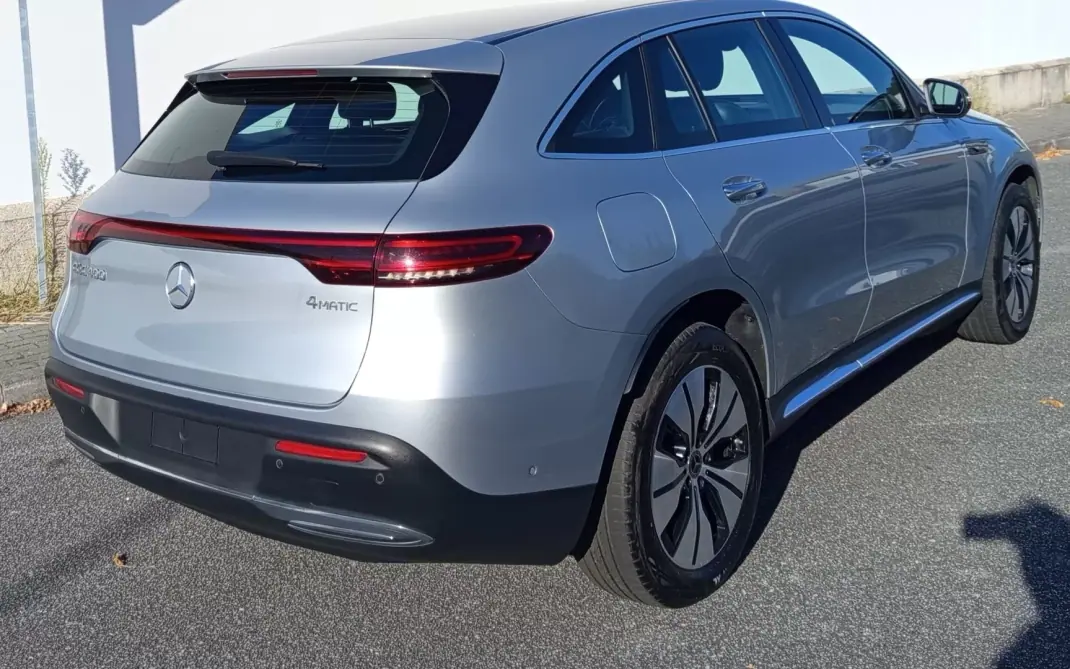 Mercedes-Benz EQC 2022 - 32990 EUR, 124900 km - 124900km - foto 6 de 27
