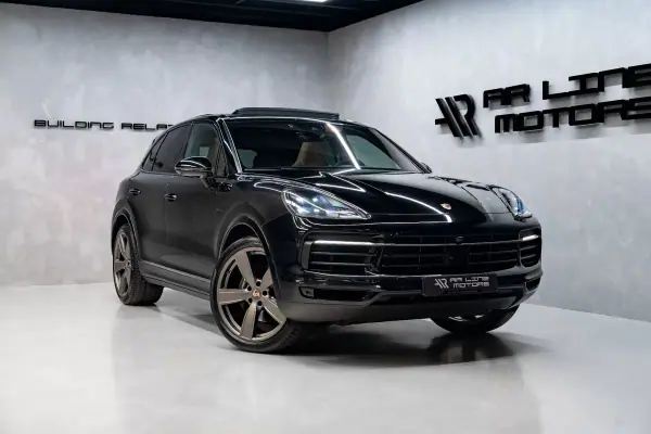 Porsche Cayenne 2023 - 89950 EUR, 40000 km - AUTO.MOTO.pt - 40000km - foto 3 de 59