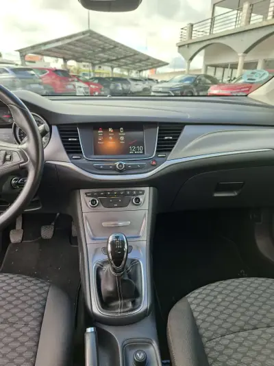 Opel Astra 2017 - 13000 EUR, 99950 km - AUTO.MOTO.pt - 99950km - foto 19 de 29