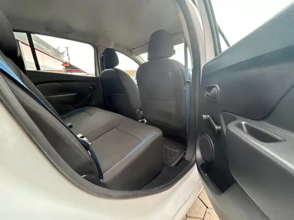 Dacia Sandero 2015 - 8500 EUR, 58577 km - 58577km - foto 18 de 19