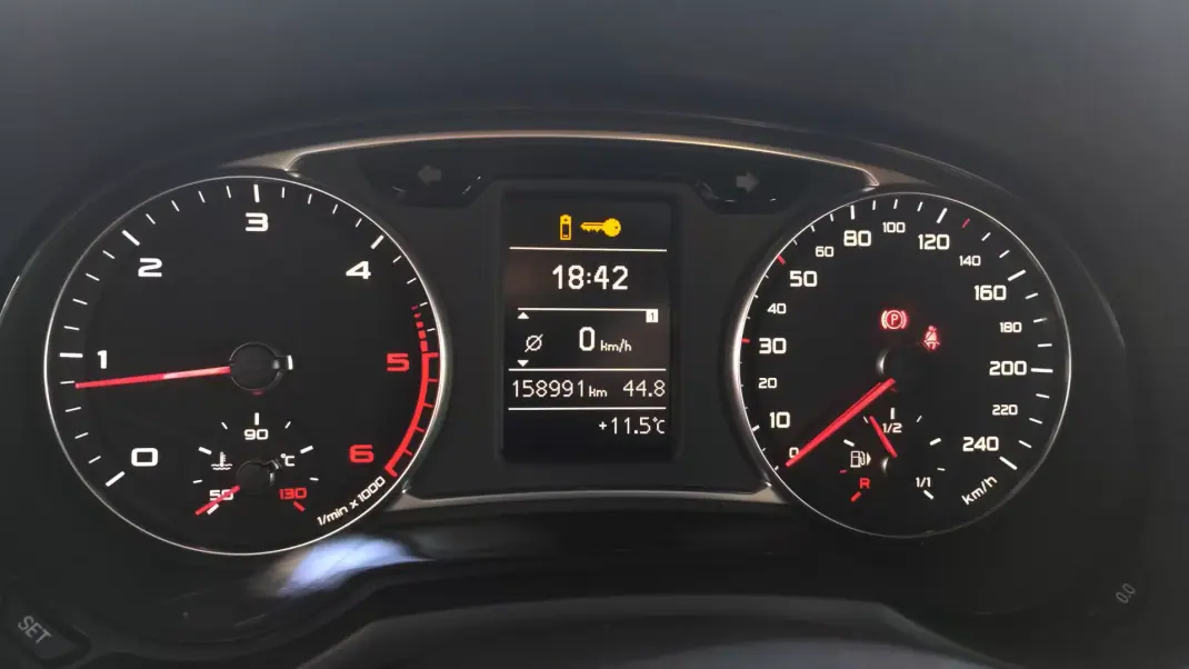 Audi A1 Sportback 2014 - 10999 EUR, 159000 km - AUTO.MOTO.pt - 159000km - foto 24 de 37