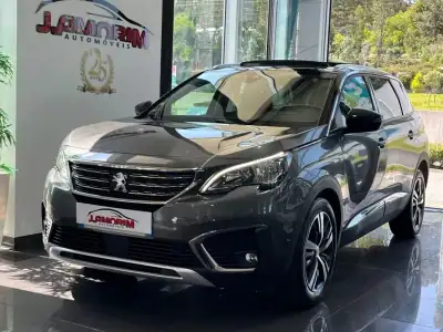 Peugeot 5008 2017 - 22500 EUR, 161123 km - AUTO.MOTO.pt - 161123km - foto 4 de 47