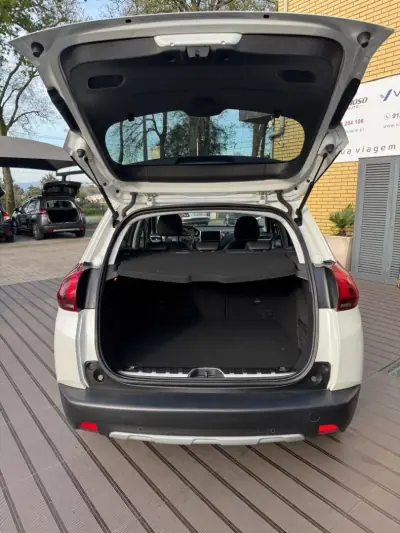 Peugeot 2008 2018 - 13900 EUR, 106900 km - AUTO.MOTO.pt - 106900km - foto 6 de 15
