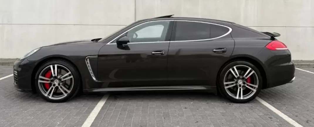 Porsche Panamera 2014 - 59990 EUR, 176000 km - AUTO.MOTO.pt - 176000km - foto 2 de 6