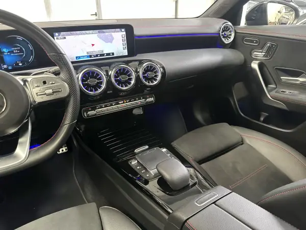 Mercedes-Benz CLA 250 2023 - 34500 EUR, 57000 km - AUTO.MOTO.pt - 57000km - foto 63 de 84