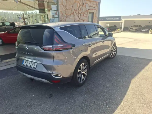 Renault Espace 2017 - 14950 EUR, 206218 km - 206218km - foto 39 de 43