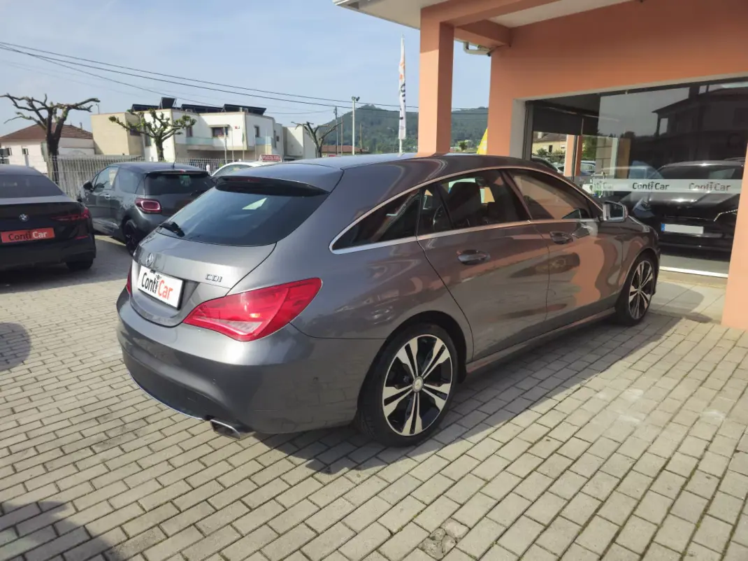 Mercedes-Benz CLA 200 2015 - 17500 EUR, 169158 km - AUTO.MOTO.pt - 169158km - foto 4 de 15