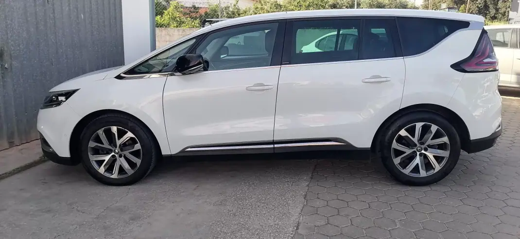 Renault Espace 2019 - 20750 EUR, 188080 km - AUTO.MOTO.pt - 188080km - foto 29 de 30