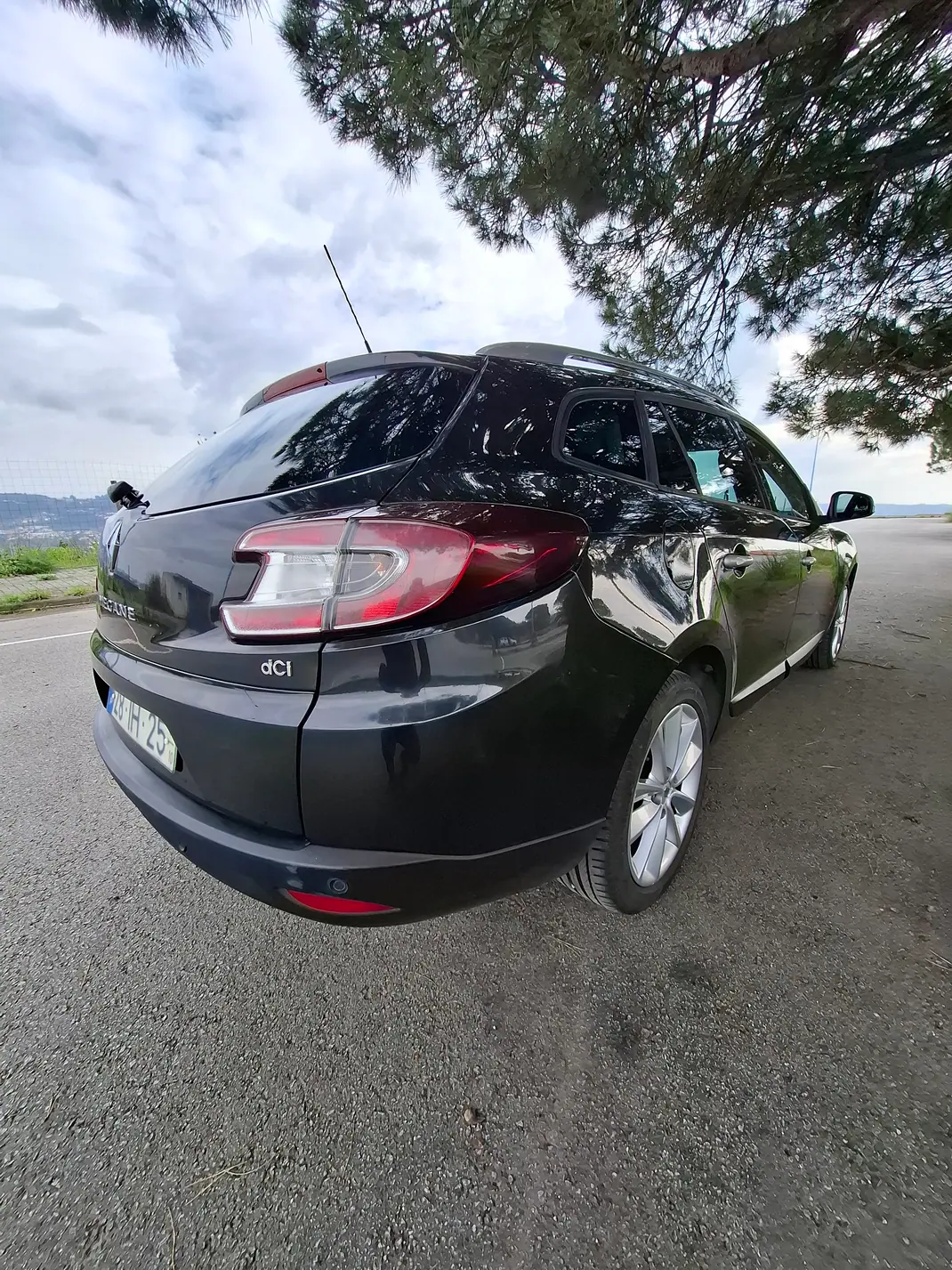 Renault Mégane Sport Tourer 2009 - 3750 EUR, 346000 km - AUTO.MOTO.pt - 346000km - foto 4 de 14