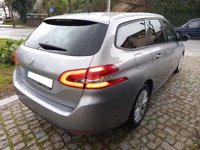 Peugeot 308 SW 2019 - 12990 EUR, 147066 km - AUTO.MOTO.pt - 147066km - foto 4 de 12