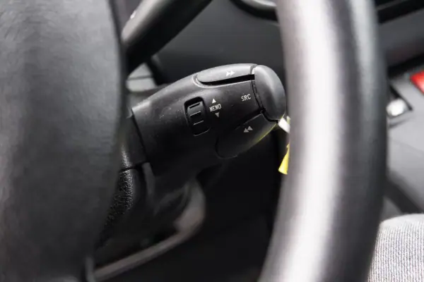 Citroën Berlingo 2018 - 13400 EUR, 210000 km - AUTO.MOTO.pt - 210000km - foto 16 de 17