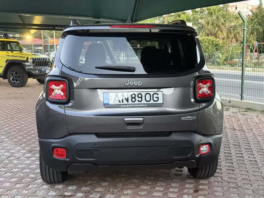 Jeep Renegade 2022 - 20300 EUR, 55484 km - AUTO.MOTO.pt - 55484km - foto 4 de 15
