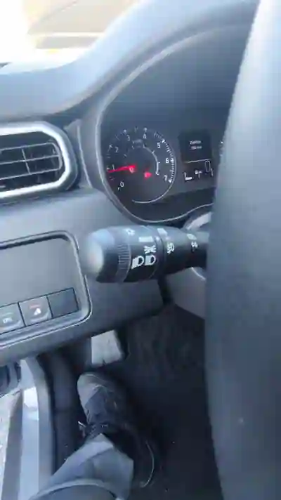 Dacia Duster 2023 - 20000 EUR, 27000 km - AUTO.MOTO.pt - 27000km - foto 15 de 22