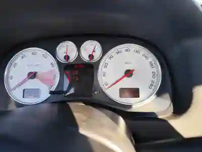 Peugeot 307 CC 2003 — foto 3 de 14