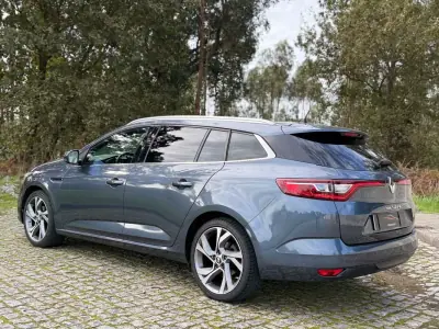 Renault Mégane 2019 - 15990 EUR, 167000 km - AUTO.MOTO.pt - 167000km - foto 2 de 21