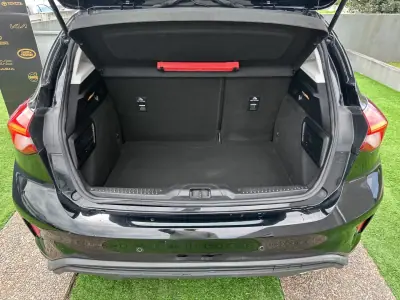 Ford Focus 2018 - 10900 EUR, 100000 km - AUTO.MOTO.pt - 100000km - foto 20 de 56