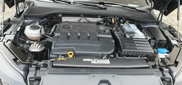 Volkswagen Arteon 2018 - 19800 EUR, 165000 km - AUTO.MOTO.pt - 165000km - foto 6 de 6