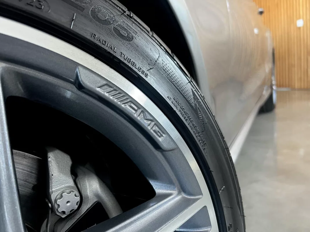 Mercedes-Benz E 220 2015 - 24999 EUR, 161900 km - AUTO.MOTO.pt - 161900km - foto 10 de 135