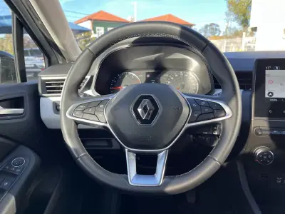 Renault Clio 2023 - 15450 EUR, 66000 km - AUTO.MOTO.pt - 66000km - foto 14 de 43
