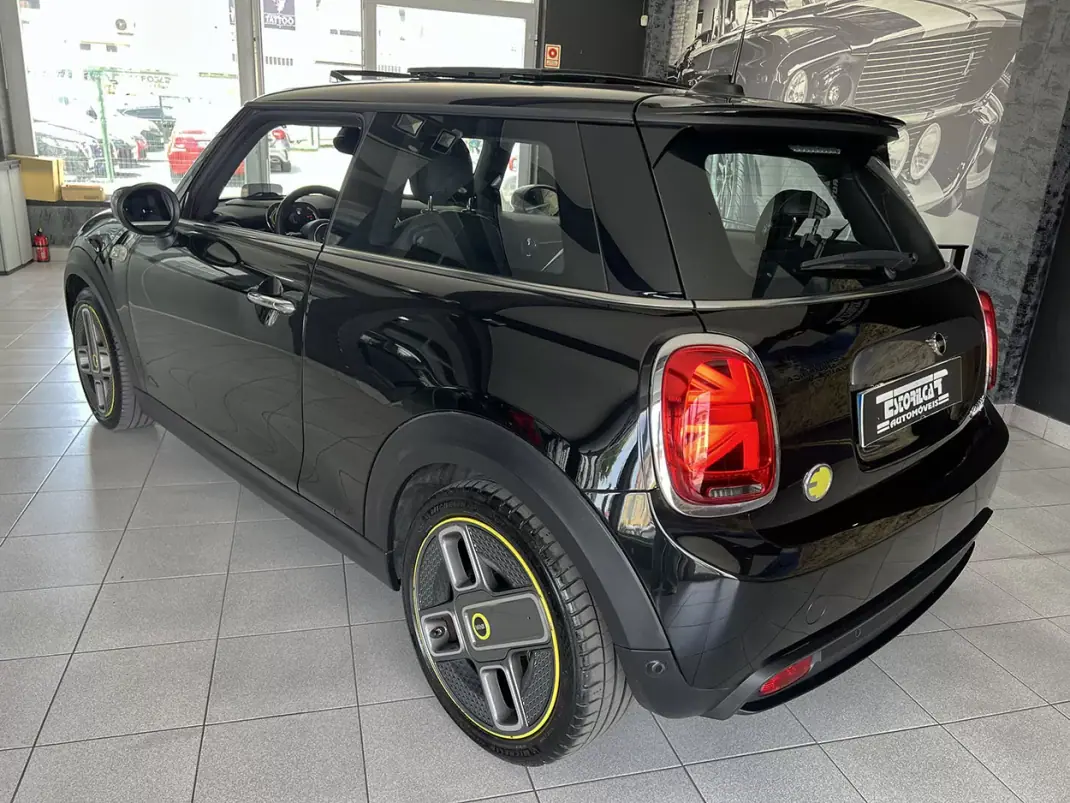 MINI Electric 2020 - 18800 EUR, 54497 km - AUTO.MOTO.pt - 54497km - foto 4 de 25