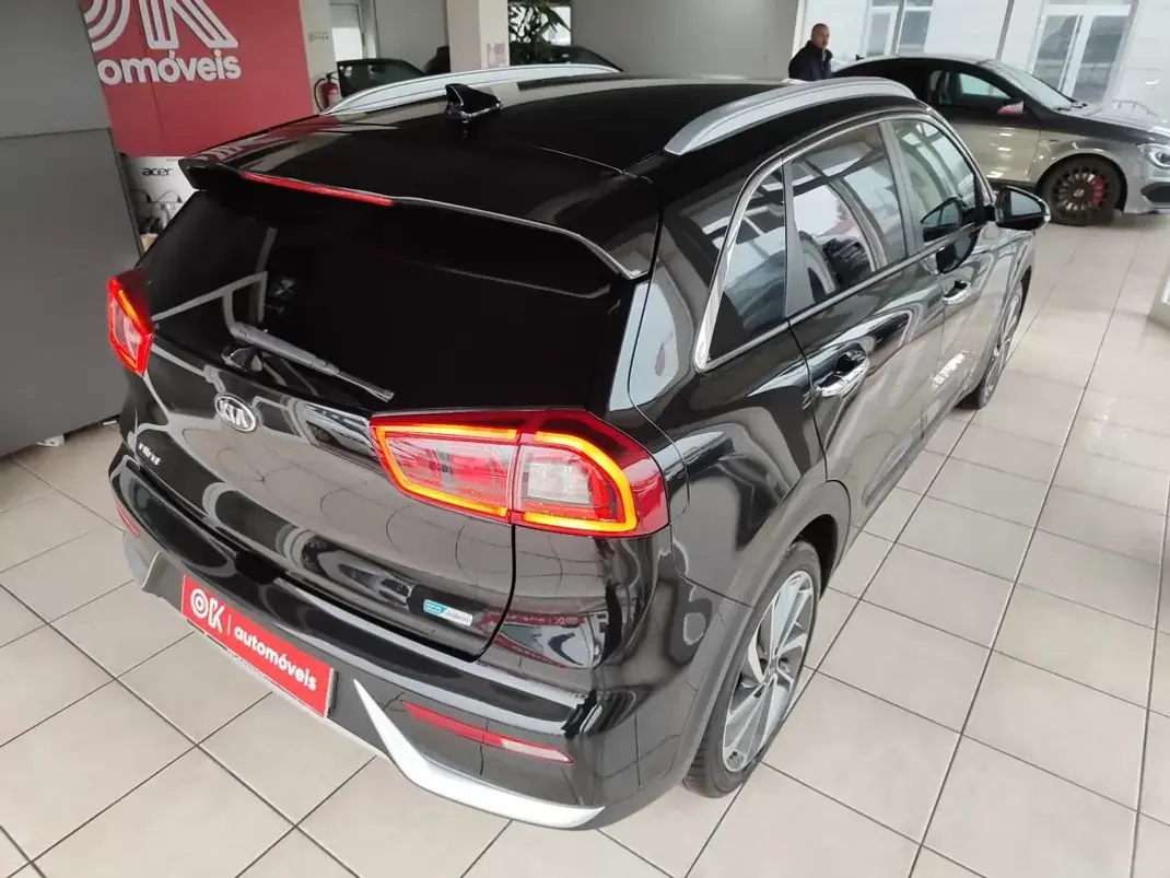 Kia Niro 2019 - 17250 EUR, 51300 km - AUTO.MOTO.pt - 51300km - foto 12 de 34