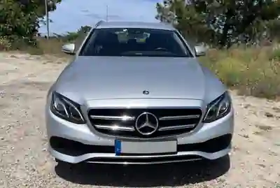 Mercedes-Benz E 220 2020 - 25900 EUR, 197500 km - AUTO.MOTO.pt - 197500km - foto 2 de 15
