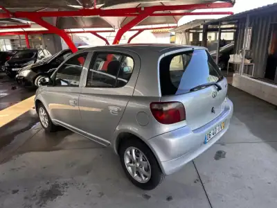 Toyota Yaris 2002 - 6750 EUR, 195843 km - AUTO.MOTO.pt - 195843km - foto 2 de 8