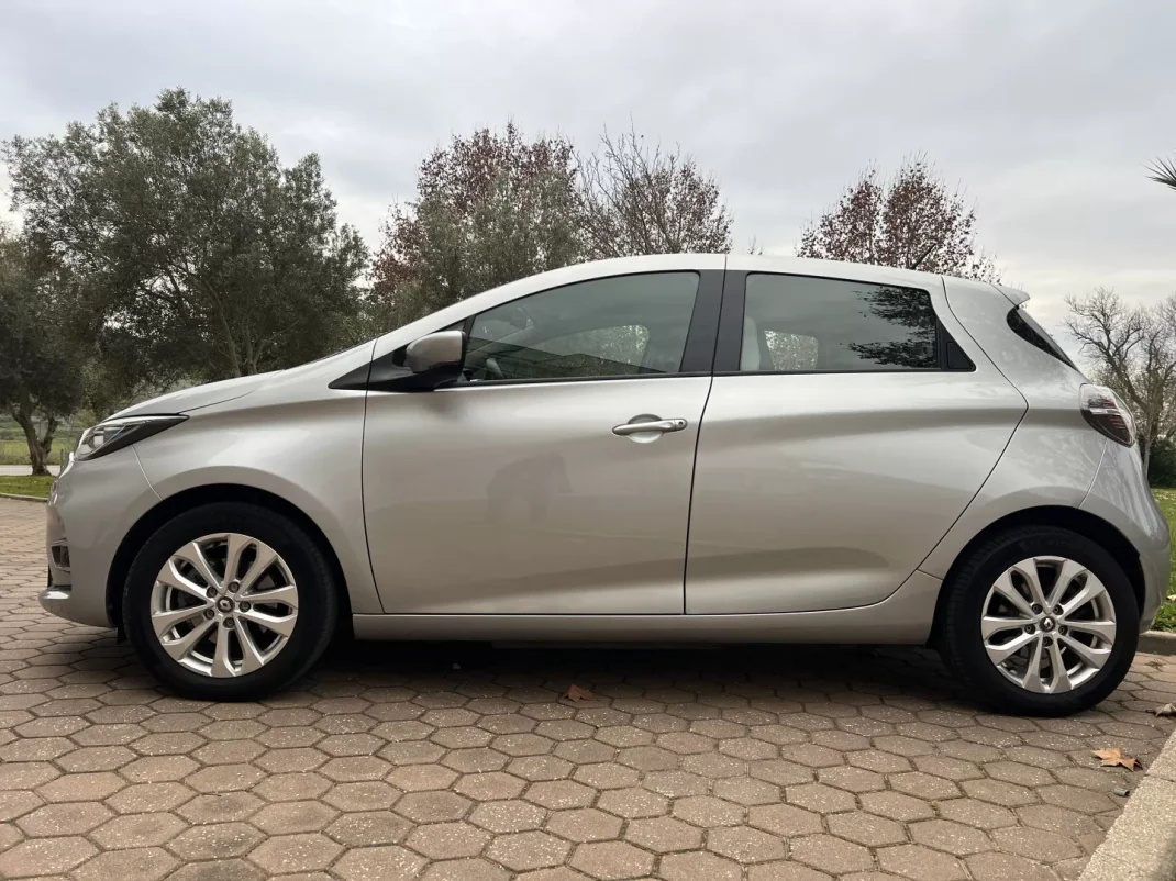 Renault Zoe 2021 - 14965 EUR, 25000 km - 25000km - foto 6 de 46