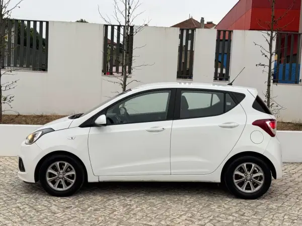 Hyundai i10 2016 - 7950 EUR, 99000 km - 99000km - foto 4 de 24