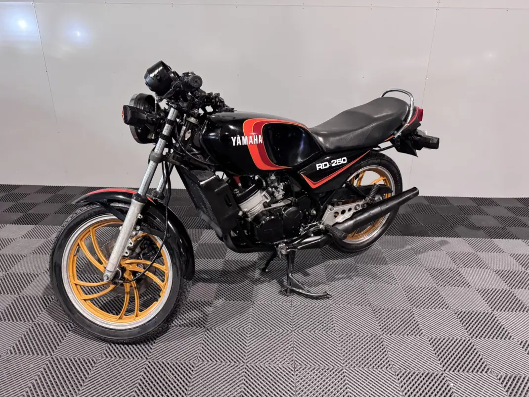 Yamaha Royal Star Midnight Tour Deluxe 1981 - 6000 EUR, 5000 km - 5000km - foto 13 de 15