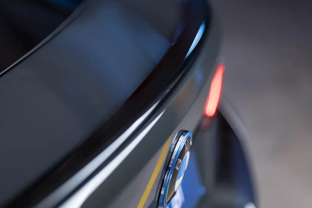 BMW i4 2023 - 43000 EUR, 33000 km - AUTO.MOTO.pt - 33000km - foto 12 de 25